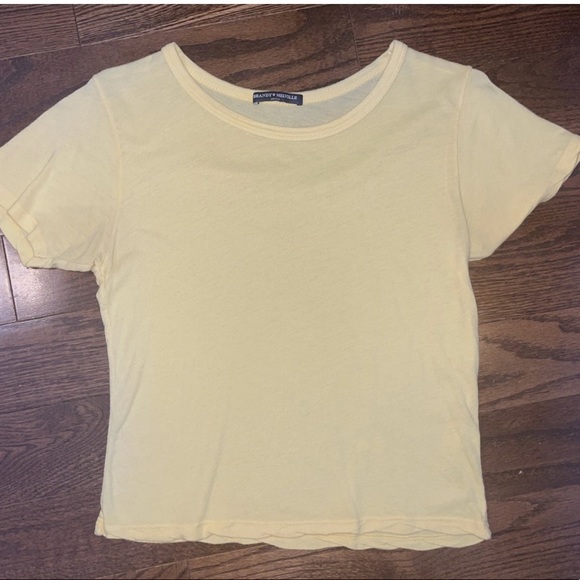 Yellow Brandy Melville cropped tshirt - Picture 1 of 2